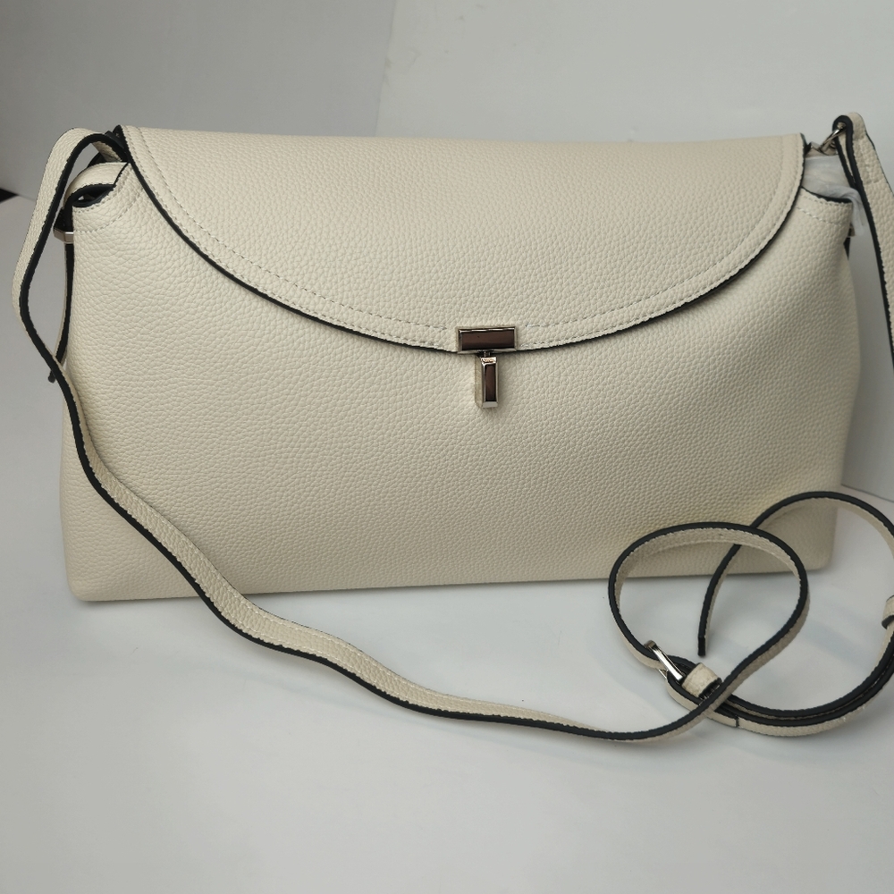 Elegant Cream Shoulder Leather Bag (NWOT)